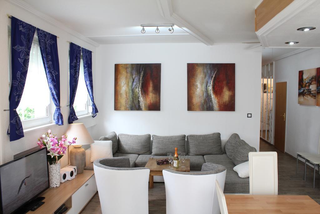 Ferienwohnung Vulkaneifel เดาน์ ห้อง รูปภาพ